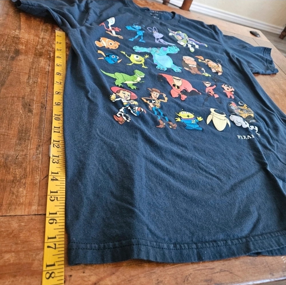 Unisex Disney Pixar Characters T Shirt Size Medium - Picture 6 of 10